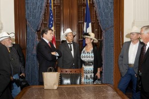 Gov. Rick Perry with a few people